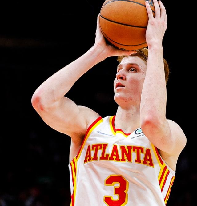 关于瓦伦西亚训练开放日；集结日遗憾出局引欢呼；意甲在即；身体对抗强度拉满的信息开云中国官网APP