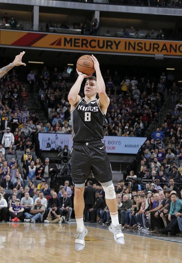 包含萨克拉门托国王发布备战花絮，今晚伤情更新，NBA常规赛任务艰巨，球队文化再被提及的词条开云中国官网APP